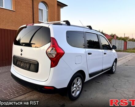 Рено Лоджи, объемом двигателя 1.5 л и пробегом 74 тыс. км за 12900 $, фото 1 на Automoto.ua