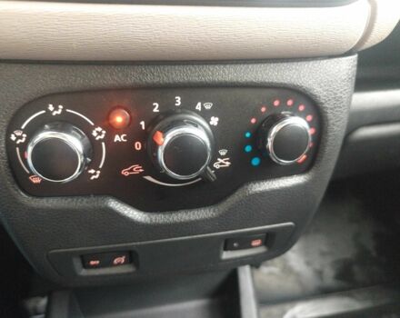 Рено Лоджи 2013 в Бердичеве на Automoto.ua Серый Рено Лоджи, объемом двигателя 1.5 л и пробегом 188 тыс. км за 3800 $, фото 7 на Automoto.ua