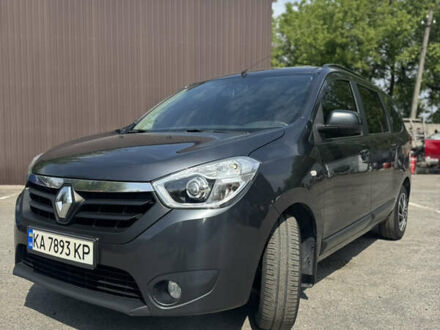Рено Лоджи 2015 в Киеве на Automoto.ua Серый Рено Лоджи, объемом двигателя 1.46 л и пробегом 202 тыс. км за 9500 $, фото 1 на Automoto.ua
