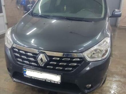 Серый Рено Лоджи, объемом двигателя 1.5 л и пробегом 154 тыс. км за 11000 $, фото 1 на Automoto.ua