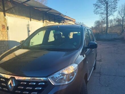 Рено Лоджі 2019 у Чернігові на Automoto.ua Сірий Рено Лоджі, об'ємом двигуна 1.5 л та пробігом 143 тис. км за 12500 $, фото 1 на Automoto.ua