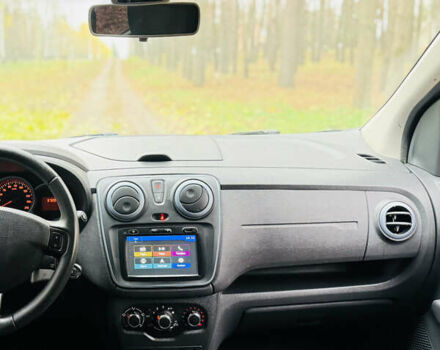 Синий Рено Лоджи, объемом двигателя 1.5 л и пробегом 57 тыс. км за 12500 $, фото 6 на Automoto.ua