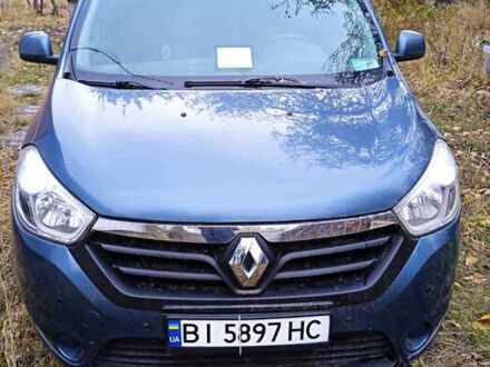 Рено Лоджи 2014 в Полтаве на Automoto.ua Синий Рено Лоджи, объемом двигателя 1.46 л и пробегом 292 тыс. км за 7900 $, фото 1 на Automoto.ua