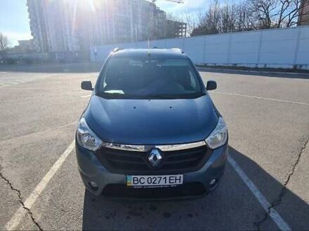 Рено Лоджи 2014 в Львове на Automoto.ua Синий Рено Лоджи, объемом двигателя 1.46 л и пробегом 175 тыс. км за 7500 $, фото 1 на Automoto.ua