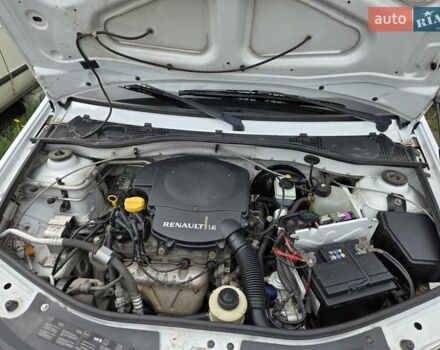 Білий Рено Логан МСВ, об'ємом двигуна 1.6 л та пробігом 160 тис. км за 6000 $, фото 3 на Automoto.ua