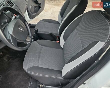 Белый Рено Логан МСВ, объемом двигателя 1.5 л и пробегом 138 тыс. км за 6800 $, фото 31 на Automoto.ua