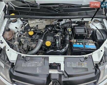 Белый Рено Логан МСВ, объемом двигателя 1.5 л и пробегом 138 тыс. км за 6800 $, фото 53 на Automoto.ua