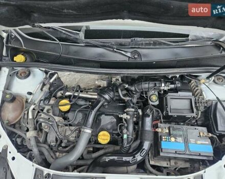 Белый Рено Логан МСВ, объемом двигателя 1.5 л и пробегом 138 тыс. км за 6800 $, фото 57 на Automoto.ua