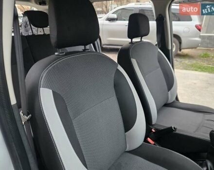 Белый Рено Логан МСВ, объемом двигателя 1.5 л и пробегом 138 тыс. км за 6800 $, фото 48 на Automoto.ua