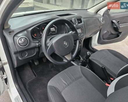 Белый Рено Логан МСВ, объемом двигателя 1.5 л и пробегом 138 тыс. км за 6800 $, фото 36 на Automoto.ua