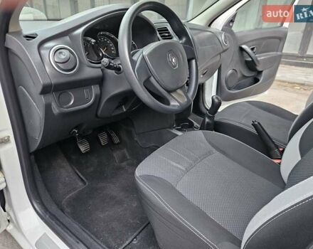 Белый Рено Логан МСВ, объемом двигателя 1.5 л и пробегом 138 тыс. км за 6800 $, фото 58 на Automoto.ua