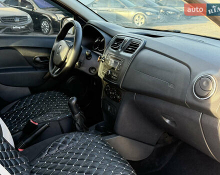 Белый Рено Логан МСВ, объемом двигателя 1.5 л и пробегом 222 тыс. км за 5799 $, фото 30 на Automoto.ua