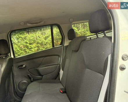 Белый Рено Логан МСВ, объемом двигателя 1.5 л и пробегом 230 тыс. км за 5899 $, фото 18 на Automoto.ua