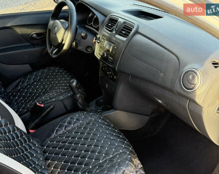 Белый Рено Логан МСВ, объемом двигателя 1.5 л и пробегом 222 тыс. км за 5799 $, фото 31 на Automoto.ua