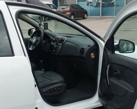 Білий Рено Логан МСВ, об'ємом двигуна 1.46 л та пробігом 75 тис. км за 11900 $, фото 15 на Automoto.ua
