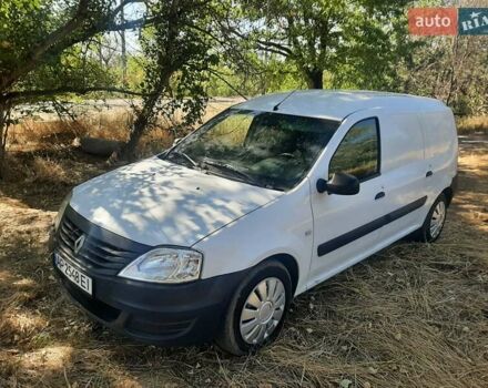 Білий Рено Логан МСВ, об'ємом двигуна 1.6 л та пробігом 160 тис. км за 3500 $, фото 1 на Automoto.ua