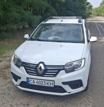 Белый Рено Логан МСВ, объемом двигателя 1.46 л и пробегом 130 тыс. км за 10000 $, фото 1 на Automoto.ua
