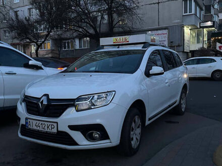 Белый Рено Логан МСВ, объемом двигателя 1.5 л и пробегом 250 тыс. км за 12500 $, фото 1 на Automoto.ua