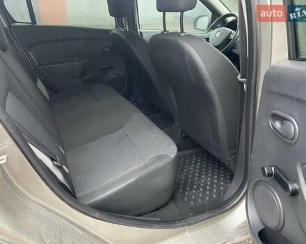 Бежевый Рено Логан МСВ, объемом двигателя 1.15 л и пробегом 155 тыс. км за 5900 $, фото 15 на Automoto.ua