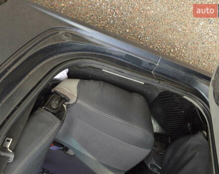 Рено Логан МСВ 2011 у Кропивницькому (Кіровограді) на Automoto.ua Чорний Рено Логан МСВ, об'ємом двигуна 1.6 л та пробігом 466 тис. км за 4200 $, фото 10 на Automoto.ua