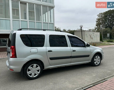 Серый Рено Логан МСВ, объемом двигателя 1.6 л и пробегом 96 тыс. км за 5900 $, фото 13 на Automoto.ua