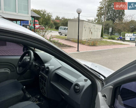 Серый Рено Логан МСВ, объемом двигателя 1.6 л и пробегом 96 тыс. км за 5900 $, фото 22 на Automoto.ua
