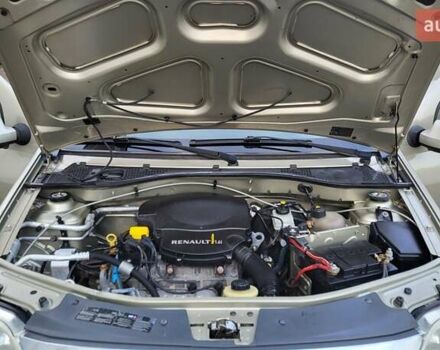 Серый Рено Логан МСВ, объемом двигателя 1.6 л и пробегом 146 тыс. км за 5900 $, фото 2 на Automoto.ua