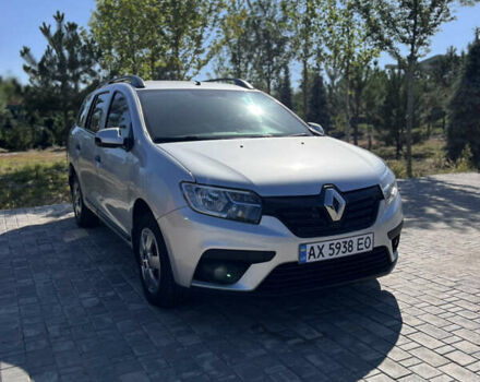 Серый Рено Логан МСВ, объемом двигателя 1.5 л и пробегом 192 тыс. км за 7950 $, фото 2 на Automoto.ua