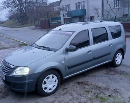 Серый Рено Логан МСВ, объемом двигателя 1.6 л и пробегом 195 тыс. км за 5800 $, фото 1 на Automoto.ua