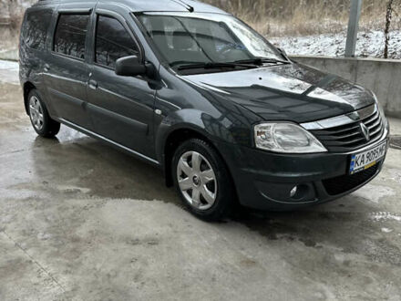 Рено Логан МСВ 2012 в Киеве на Automoto.ua Серый Рено Логан МСВ, объемом двигателя 1.6 л и пробегом 180 тыс. км за 7300 $, фото 1 на Automoto.ua