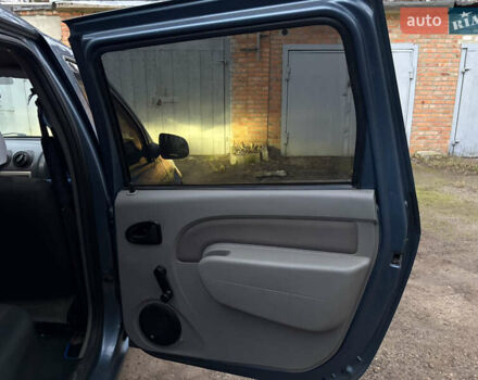 Синий Рено Логан МСВ, объемом двигателя 1.6 л и пробегом 196 тыс. км за 6300 $, фото 17 на Automoto.ua