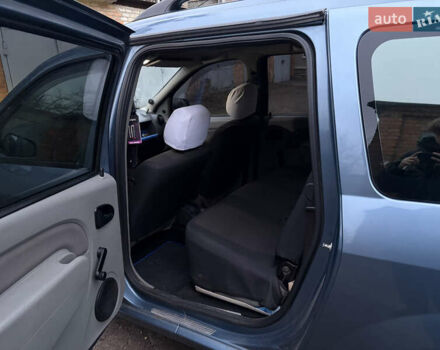 Синий Рено Логан МСВ, объемом двигателя 1.6 л и пробегом 196 тыс. км за 6300 $, фото 15 на Automoto.ua