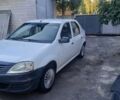 Белый Рено Логан, объемом двигателя 1.4 л и пробегом 260 тыс. км за 4100 $, фото 1 на Automoto.ua