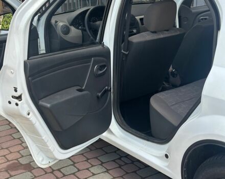 Білий Рено Логан, об'ємом двигуна 1.4 л та пробігом 82 тис. км за 4200 $, фото 16 на Automoto.ua