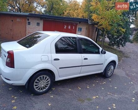 Белый Рено Логан, объемом двигателя 1.4 л и пробегом 300 тыс. км за 3500 $, фото 9 на Automoto.ua