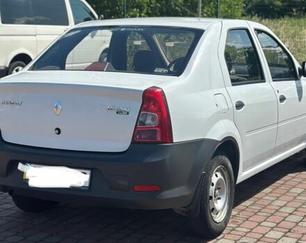 Білий Рено Логан, об'ємом двигуна 1.4 л та пробігом 82 тис. км за 4200 $, фото 4 на Automoto.ua