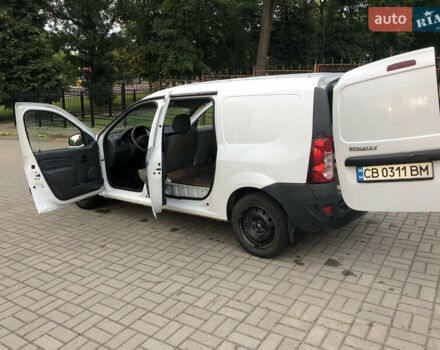 Белый Рено Логан, объемом двигателя 1.6 л и пробегом 270 тыс. км за 3500 $, фото 12 на Automoto.ua