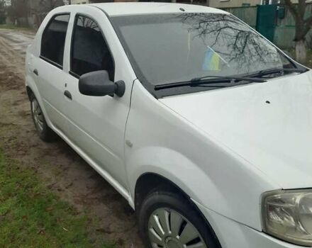 Белый Рено Логан, объемом двигателя 1.39 л и пробегом 276 тыс. км за 2950 $, фото 1 на Automoto.ua