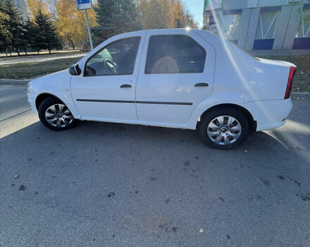 Білий Рено Логан, об'ємом двигуна 1.4 л та пробігом 82 тис. км за 5150 $, фото 4 на Automoto.ua