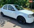 Белый Рено Логан, объемом двигателя 1.39 л и пробегом 300 тыс. км за 1800 $, фото 3 на Automoto.ua