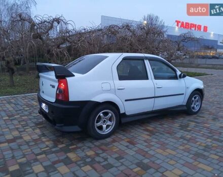 Белый Рено Логан, объемом двигателя 1.39 л и пробегом 170 тыс. км за 1999 $, фото 9 на Automoto.ua