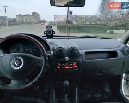 Белый Рено Логан, объемом двигателя 1.39 л и пробегом 170 тыс. км за 1999 $, фото 25 на Automoto.ua