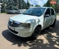 Белый Рено Логан, объемом двигателя 1.39 л и пробегом 300 тыс. км за 1800 $, фото 1 на Automoto.ua