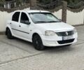 Белый Рено Логан, объемом двигателя 1.39 л и пробегом 387 тыс. км за 2499 $, фото 1 на Automoto.ua