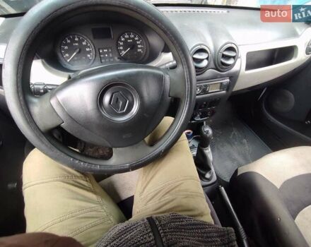 Білий Рено Логан, об'ємом двигуна 1.39 л та пробігом 241 тис. км за 2650 $, фото 9 на Automoto.ua