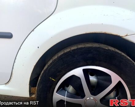 Белый Рено Логан, объемом двигателя 1.6 л и пробегом 0 тыс. км за 4700 $, фото 3 на Automoto.ua