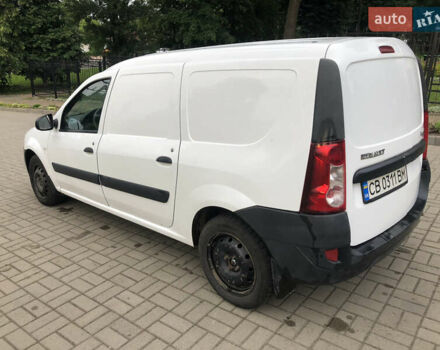 Белый Рено Логан, объемом двигателя 1.6 л и пробегом 270 тыс. км за 3500 $, фото 4 на Automoto.ua