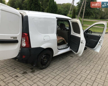 Белый Рено Логан, объемом двигателя 1.6 л и пробегом 270 тыс. км за 3500 $, фото 13 на Automoto.ua