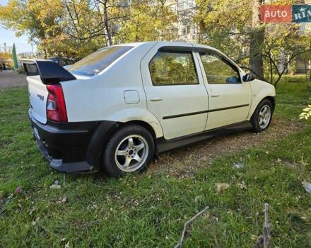 Білий Рено Логан, об'ємом двигуна 1.39 л та пробігом 770 тис. км за 2500 $, фото 2 на Automoto.ua