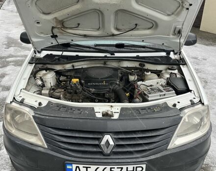 Белый Рено Логан, объемом двигателя 1.4 л и пробегом 265 тыс. км за 3300 $, фото 7 на Automoto.ua